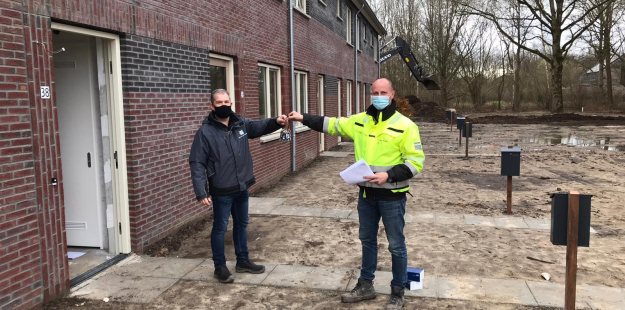 210318 oplevering 12 huurwoningen aan de volmacht.jpeg